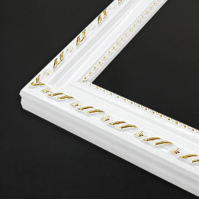 The Heritage Frame in White And Gold Chantilly